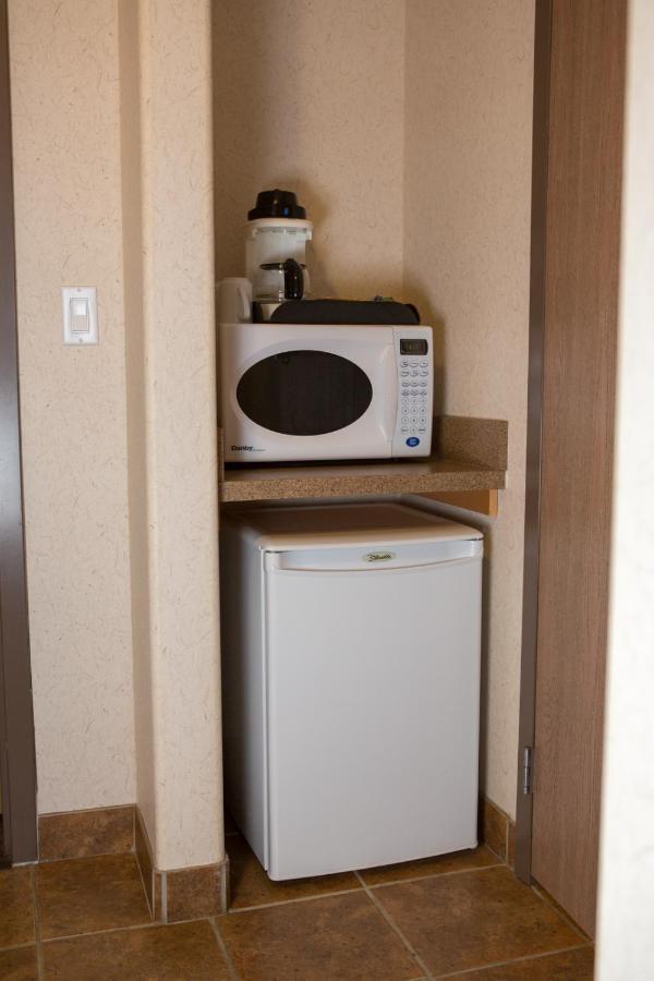 Peavine Inn & Suites High Prairie Zewnętrze zdjęcie