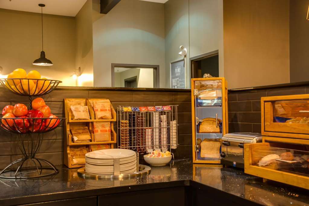 Peavine Inn & Suites High Prairie Restauracja zdjęcie